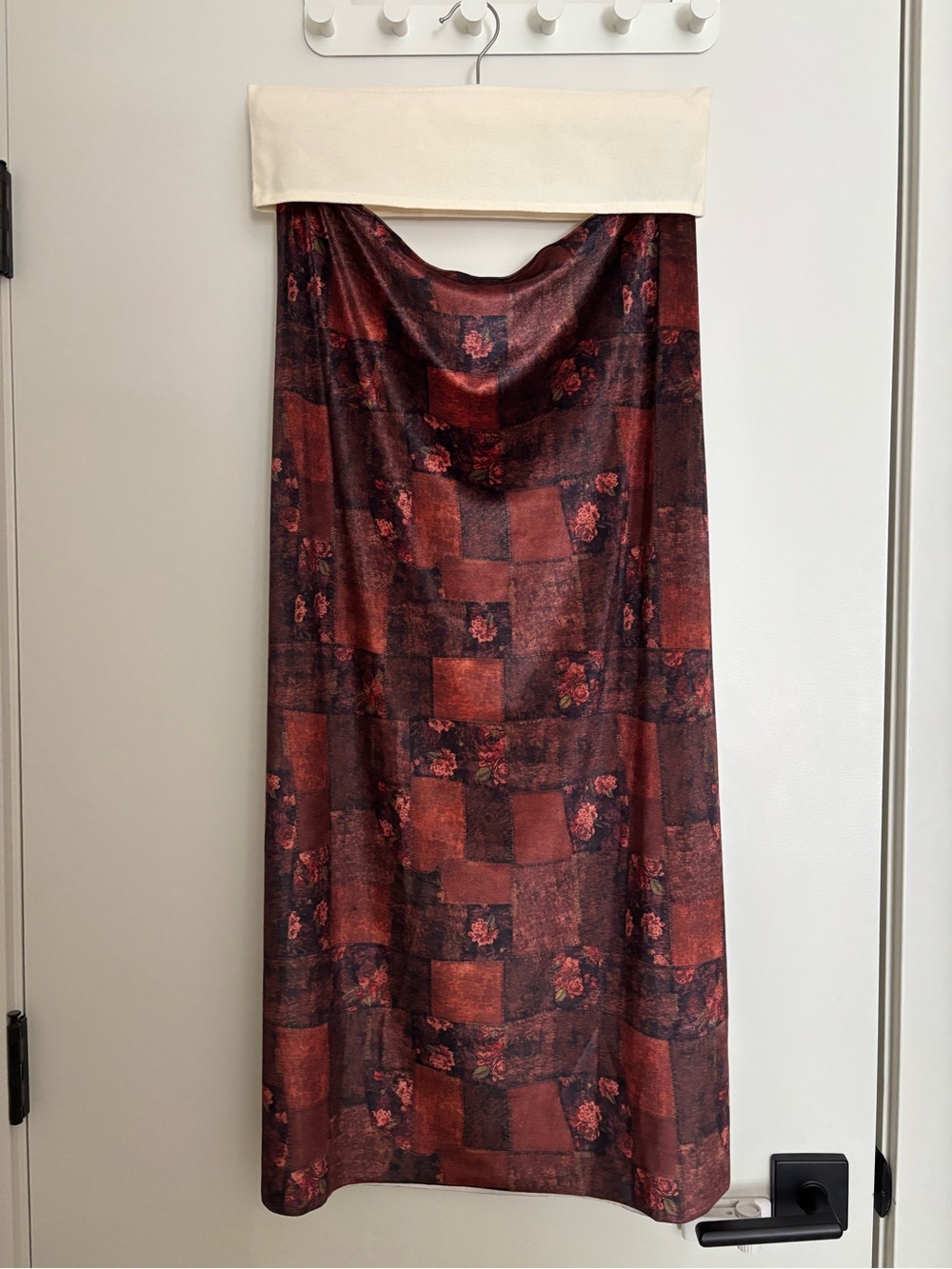 WeWoreWhat Velvet Stretchy Midi Skirt